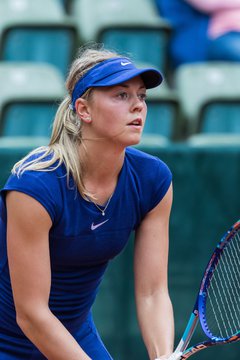 Carina Witthöft 803 - BL Club an der Alster - M2Beauté Ratingen